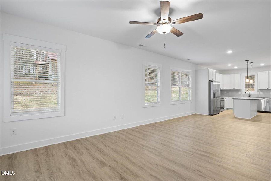 04-929 Jasmine - Open Peek Media-4