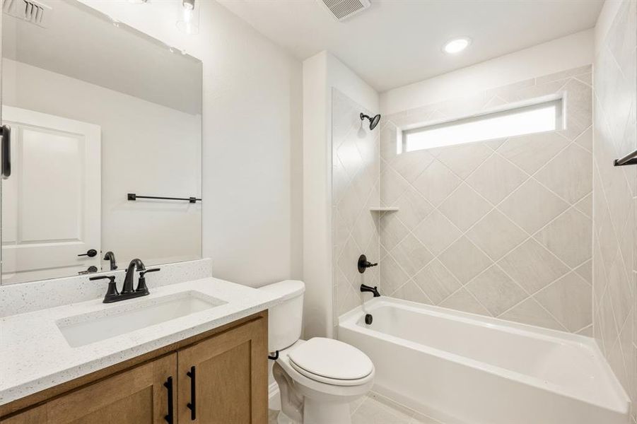 Furnished interior view inside a new home in Devonshire Classic 60-65, Forney (Image 8). Furnished interior view inside a new home in Devonshire Classic 60-65, Forney (Image 8).