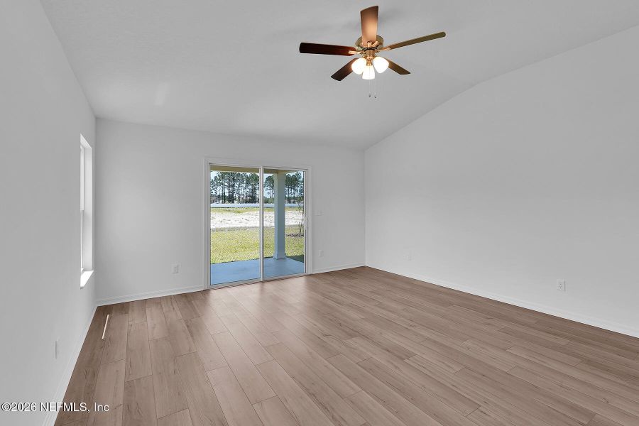 Spacious, unfurnished interior of a new home in Westport Landing, Jacksonville (Image 19).