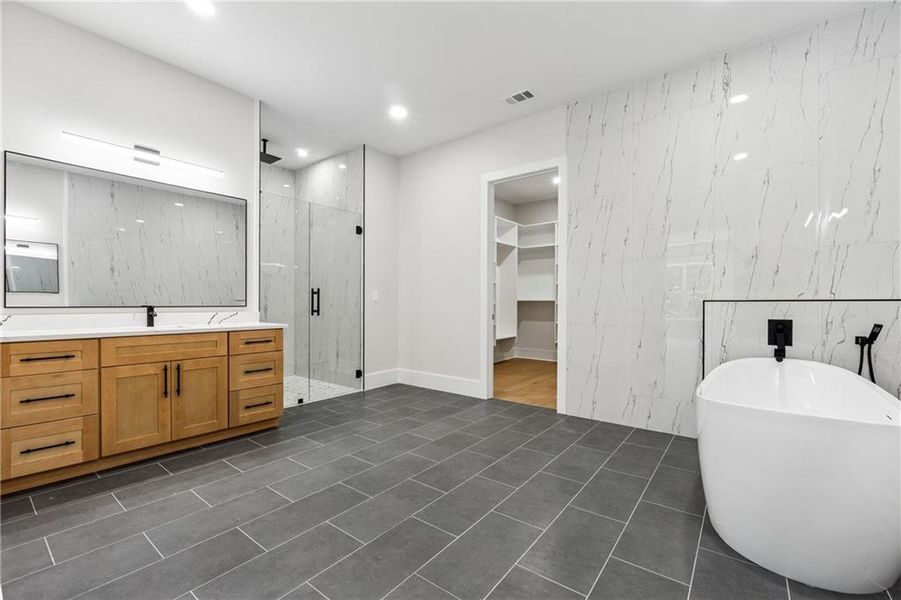 Furnished interior view inside a new home in , Monroe (Image 9).