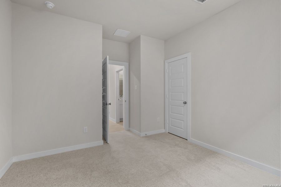 Spacious, unfurnished interior of a new home in Applewhite Meadows, San Antonio (Image 29).