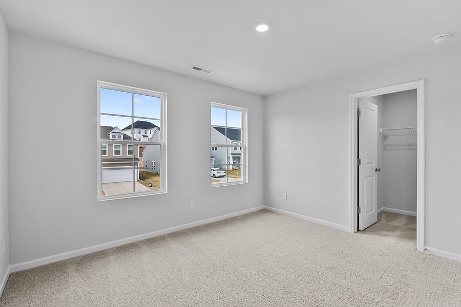 Spacious, unfurnished interior of a new home in Hanes Lake, Winston-Salem (Image 30).