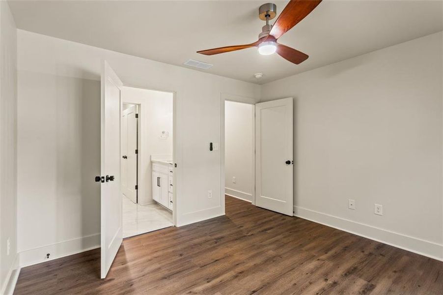 Spacious, unfurnished interior of a new home in , Greensboro (Image 49).