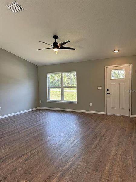 Spacious, unfurnished interior of a new home in , Ocala (Image 17).