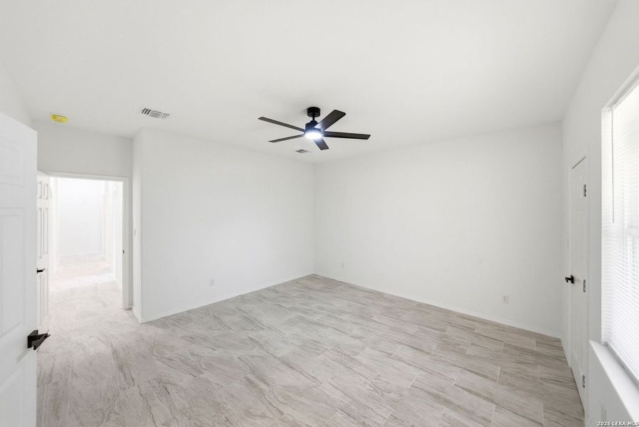 Spacious, unfurnished interior of a new home in , Seguin (Image 15). Spacious, unfurnished interior of a new home in , Seguin (Image 15).