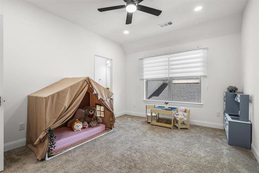 Furnished interior view inside a new home in , Northlake (Image 37).