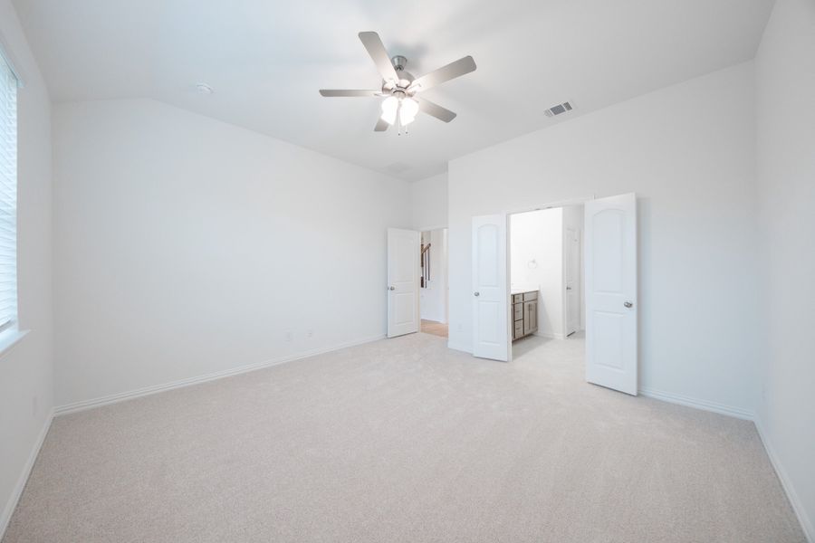 Spacious, unfurnished interior of a new home in Churchill, Anna (Image 18).
