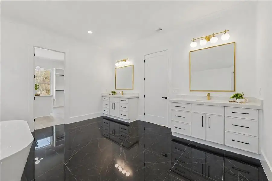 Furnished interior view inside a new home in , Grayson (Image 17).