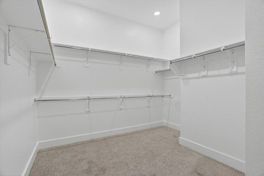 Spacious, unfurnished interior of a new home in Tavolo Park, Fort Worth (Image 15).