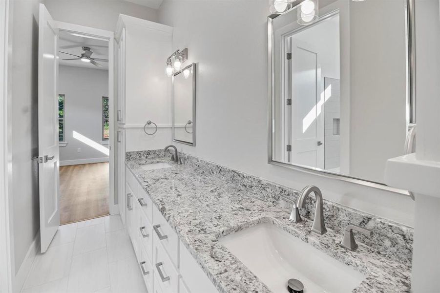 Furnished interior view inside a new home in , Lindale (Image 8).