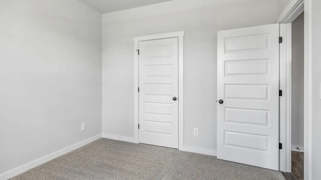 Spacious, unfurnished interior of a new home in Reserve at Hickory Ridge, Columbia (Image 28).