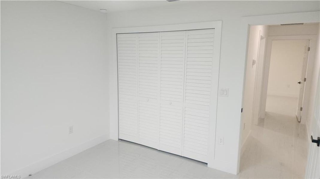 Spacious, unfurnished interior of a new home in , Lehigh Acres (Image 25).