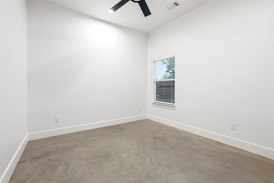 Spacious, unfurnished interior of a new home in , Denison (Image 23).