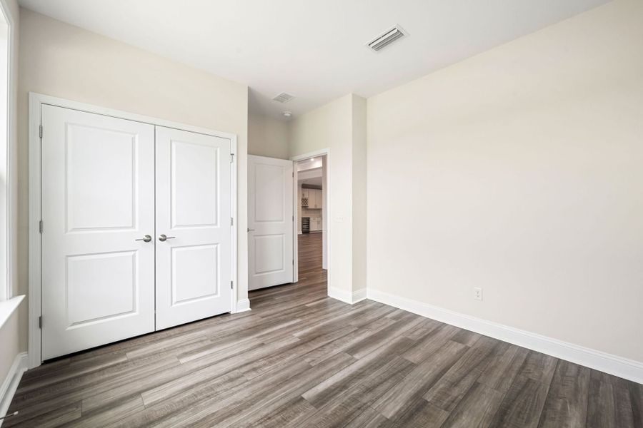 Spacious, unfurnished interior of a new home in Del Webb Savannah at Heartwood, Richmond Hill (Image 36).