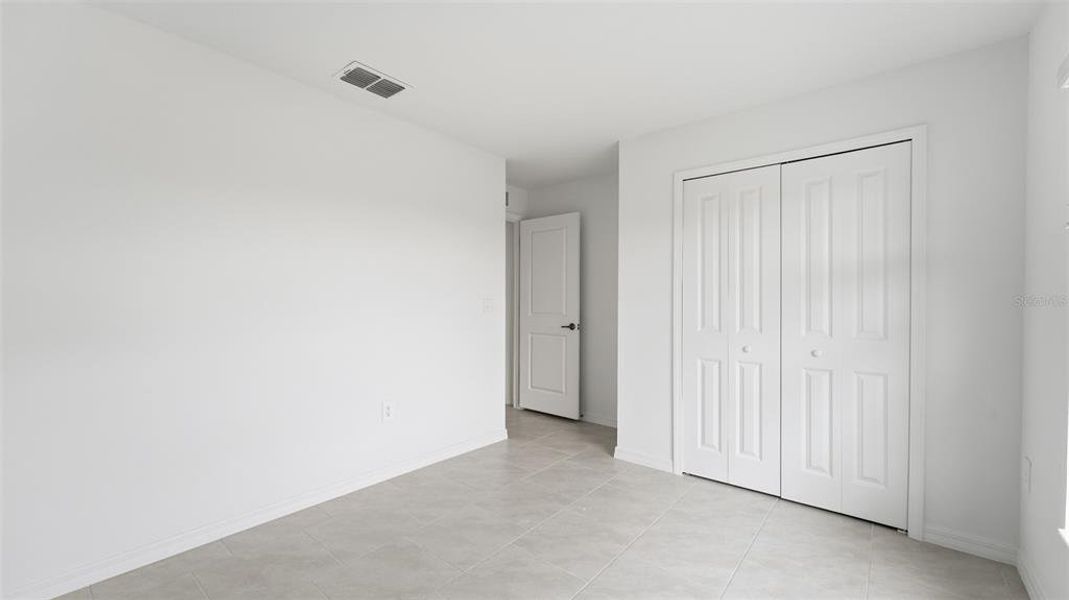 Spacious, unfurnished interior of a new home in Rotonda Lakes, Rotonda West (Image 17).