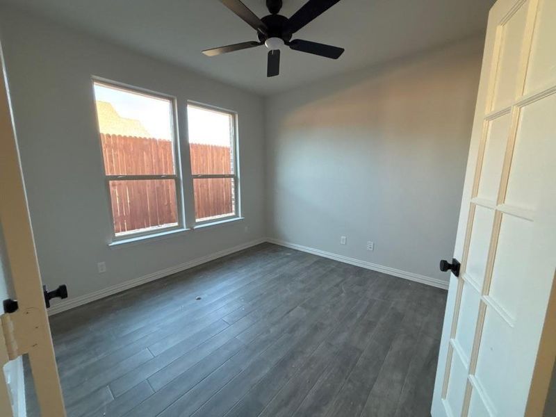 Spacious, unfurnished interior of a new home in Waterford Park, Weatherford (Image 7).