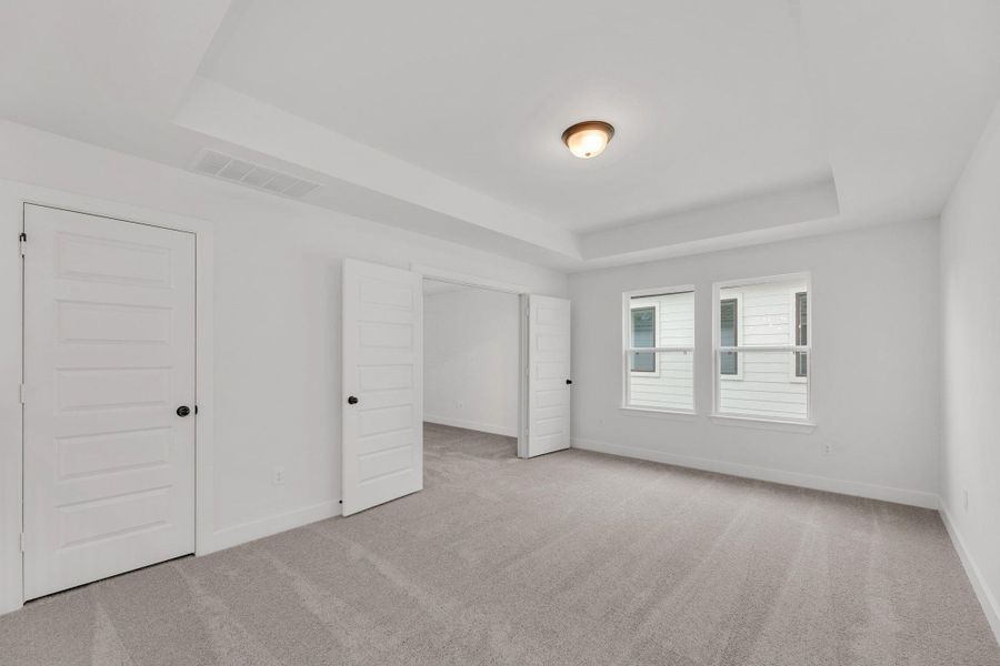 Spacious, unfurnished interior of a new home in Santa Rita Ranch, Liberty Hill (Image 18).