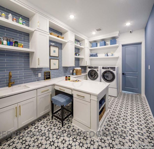 Furnished interior view inside a new home in Esperanza, Boerne (Image 41). Furnished interior view inside a new home in Esperanza, Boerne (Image 41).