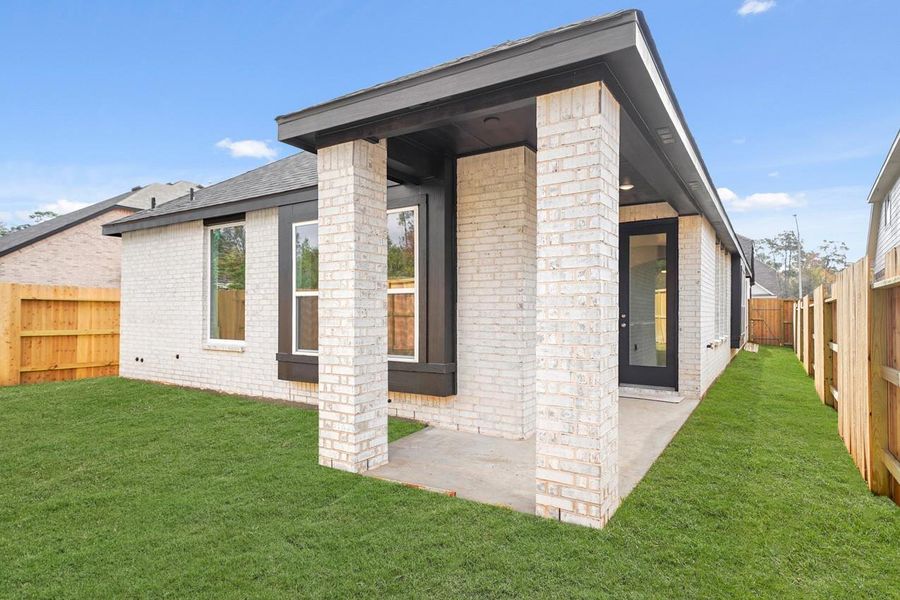 Exterior details and patio area of a home in Grand Central Park: 40ft. lots, Conroe (Image 3).