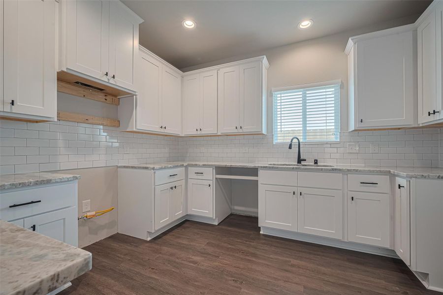 Furnished interior view inside a new home in La Segarra, Brookshire (Image 9).