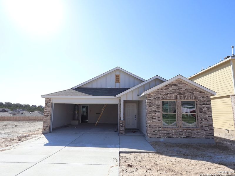 Image 28 of a home in Hunters Ranch.