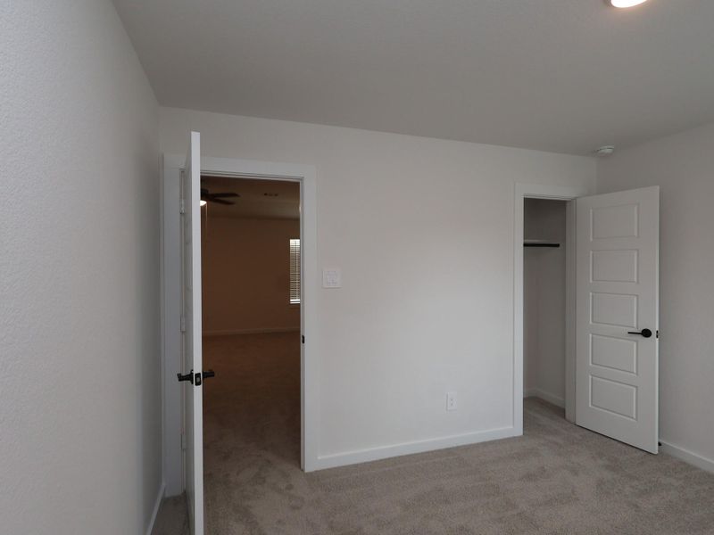 Spacious, unfurnished interior of a new home in Sorella, Tomball (Image 20).