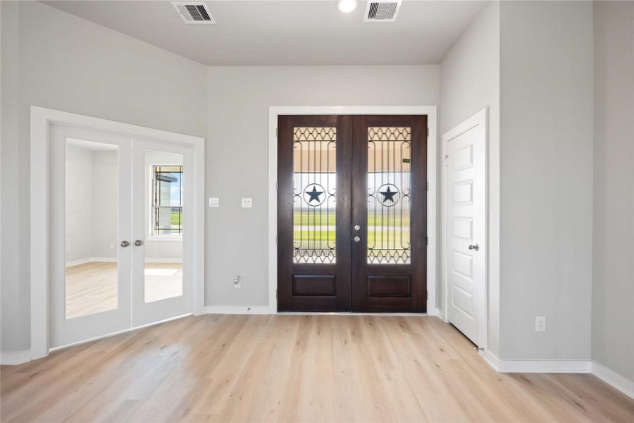 Spacious, unfurnished interior of a new home in Blue Heron Estates, Beasley (Image 23).