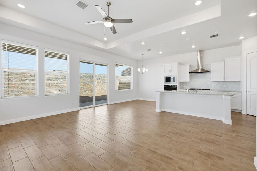 Spacious, unfurnished interior of a new home in Emerald Estates, El Paso (Image 16).