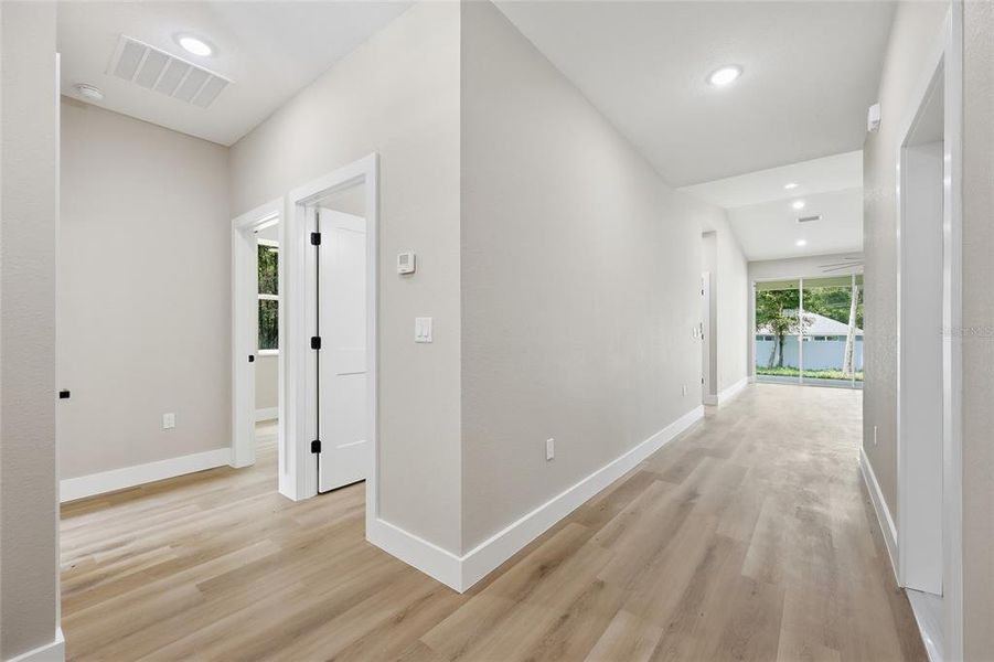 Spacious, unfurnished interior of a new home in , Summerfield (Image 15).