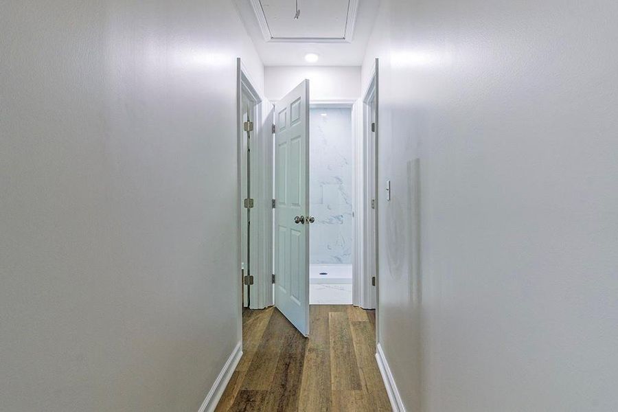 Spacious, unfurnished interior of a new home in , Macon (Image 10).