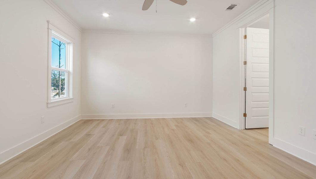 Representative unfurnished interior of a home built from the Ava by D.R. Horton in Parkside, Santa Rosa Beach (Image 30).
