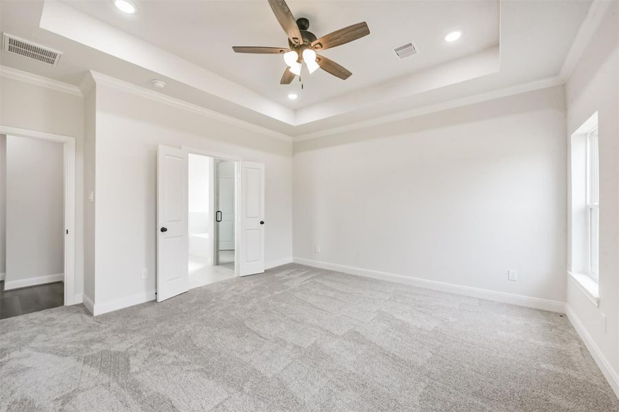 Spacious, unfurnished interior of a new home in , Baytown (Image 30).