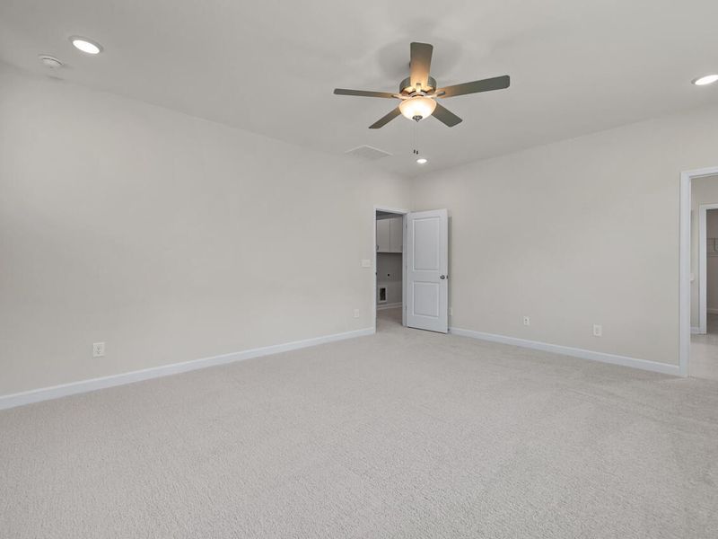 Spacious, unfurnished interior of a new home in Sage on North Main, Wake Forest (Image 24). Spacious, unfurnished interior of a new home in Sage on North Main, Wake Forest (Image 24).
