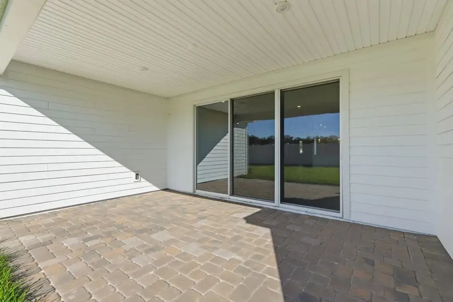 Representative exterior details of a home built from the Sanibel by Taylor Morrison in Headwaters at Lofton Creek, Yulee (Image 3). Representative exterior details of a home built from the Sanibel by Taylor Morrison in Headwaters at Lofton Creek, Yulee (Image 3).