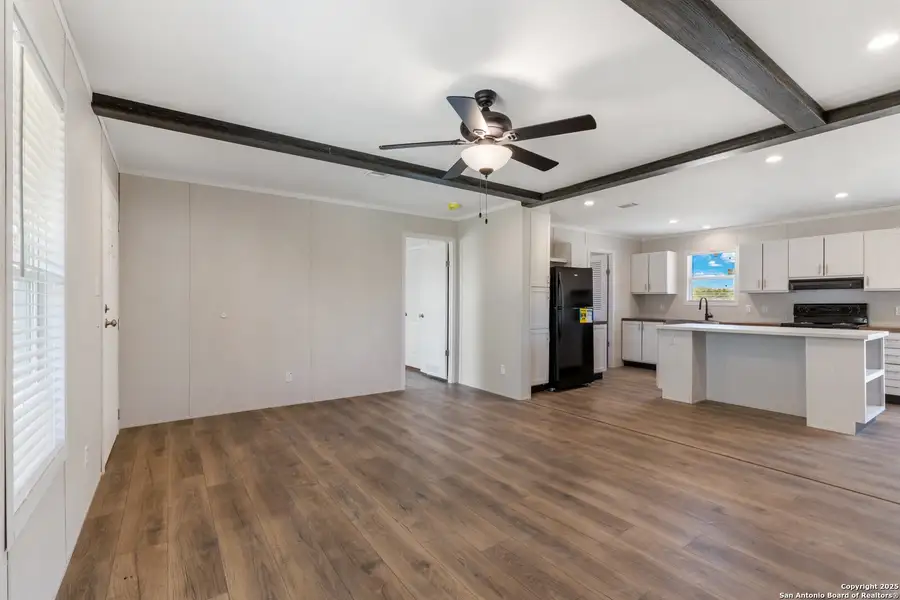 Spacious, unfurnished interior of a new home in , San Antonio (Image 11).