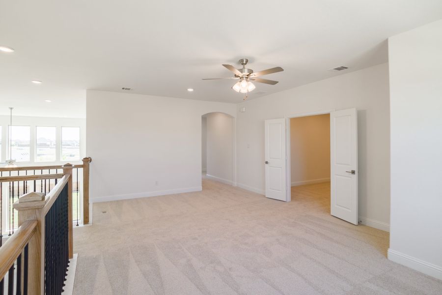 Spacious, unfurnished interior of a new home in Enclave at Legacy Hills, Celina (Image 27).