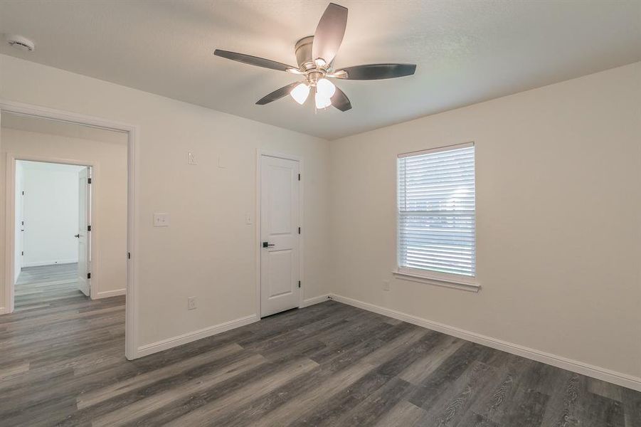 Spacious, unfurnished interior of a new home in , Alvarado (Image 19).