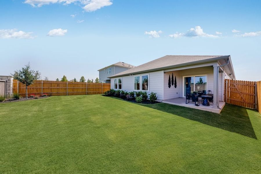 Image 27 representing the Finch by Taylor Morrison in Longview 50s, Del Valle, TX.