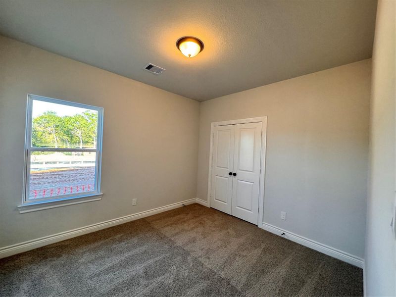 2nd bedroom, bright and spacious! Walk-in closet 2nd bedroom, bright and spacious! Walk-in closet