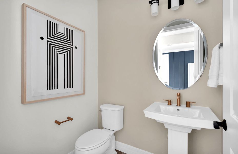 Representative furnished interior of a home built from the Renown by Del Webb in Del Webb Saint Johns, St. Johns (Image 8).