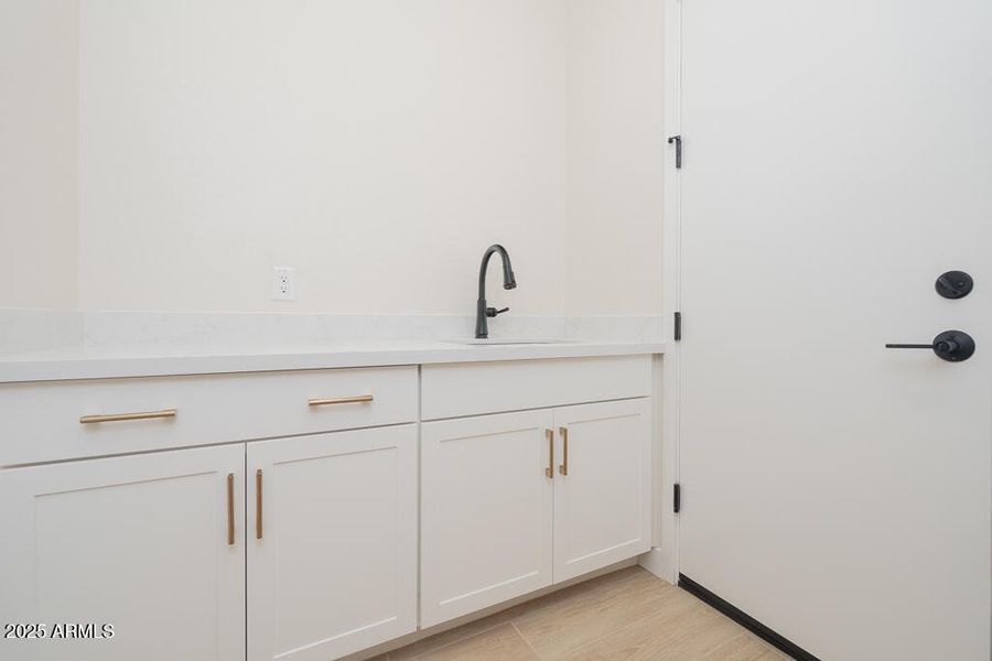 Tri Pointe Waterston Central 386 - Laund