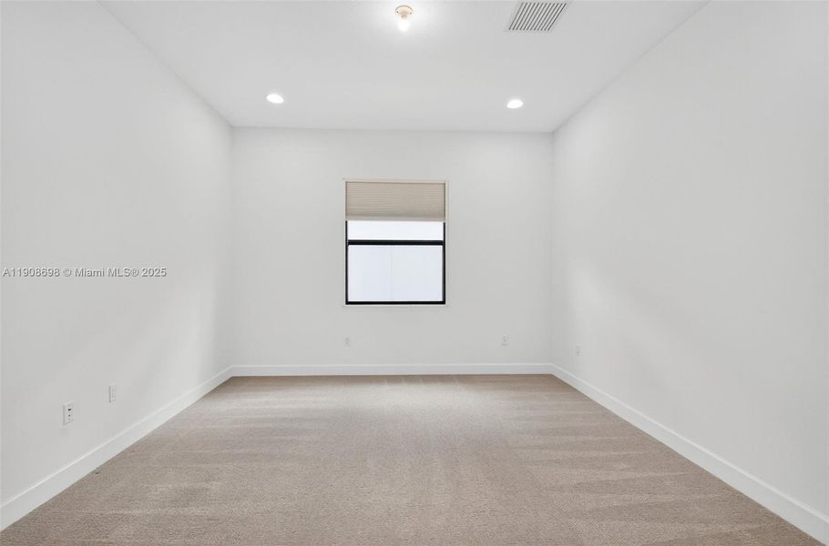 Spacious, unfurnished interior of a new home in , Boynton Beach (Image 65).