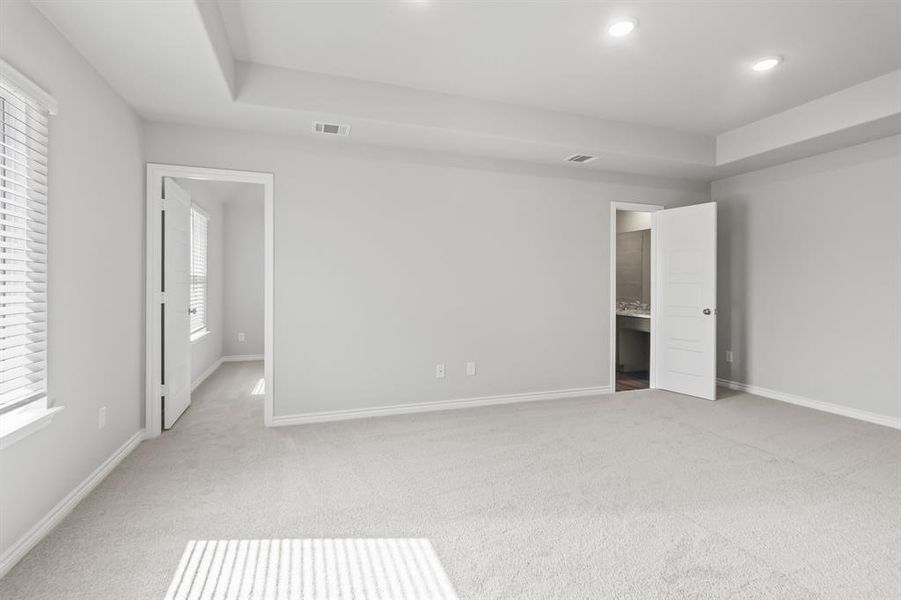 Spacious, unfurnished interior of a new home in Rocky Creek Crossing, Crowley (Image 15).
