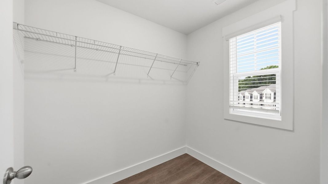 Spacious, unfurnished interior of a new home in The Arbor Townhomes, Kingsport (Image 20).