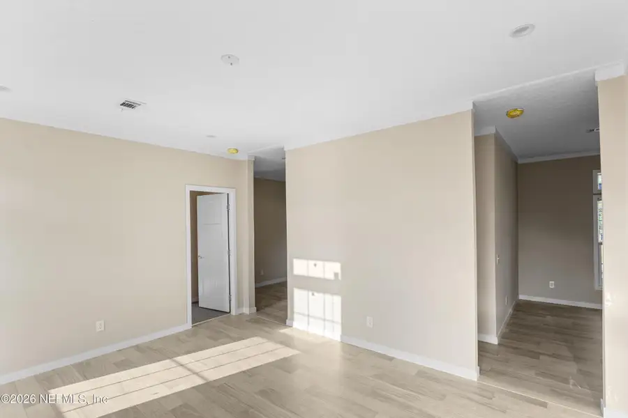 Spacious, unfurnished interior of a new home in , Keystone Heights (Image 36).