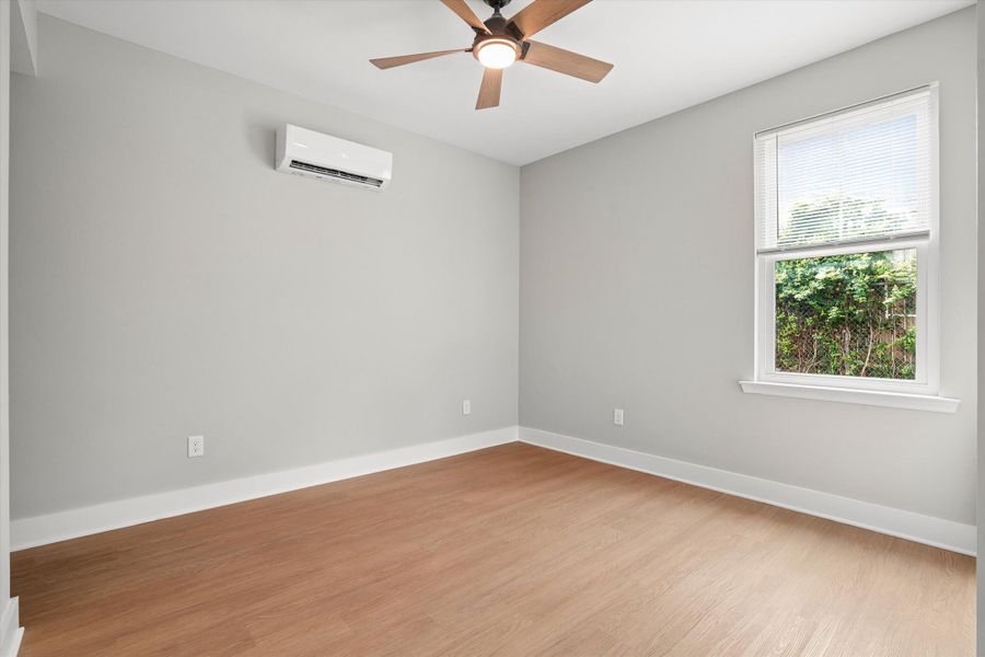 Spacious, unfurnished interior of a new home in , North Charleston (Image 23).
