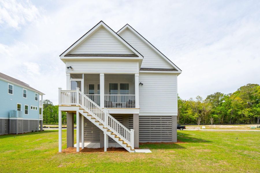 Exterior details and patio area of a home in Miller's Crossing, Johns Island (Image 4).