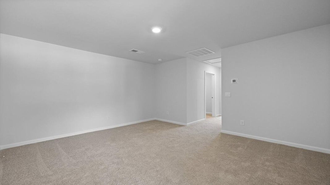 Spacious, unfurnished interior of a new home in Lakeview at Kitfield, Moncks Corner (Image 27).