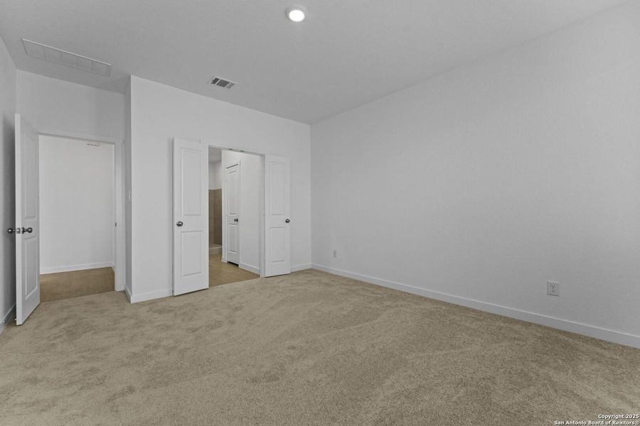 Spacious, unfurnished interior of a new home in Hidden Trails: Coastline Collection, Bulverde (Image 19). Spacious, unfurnished interior of a new home in Hidden Trails: Coastline Collection, Bulverde (Image 19).