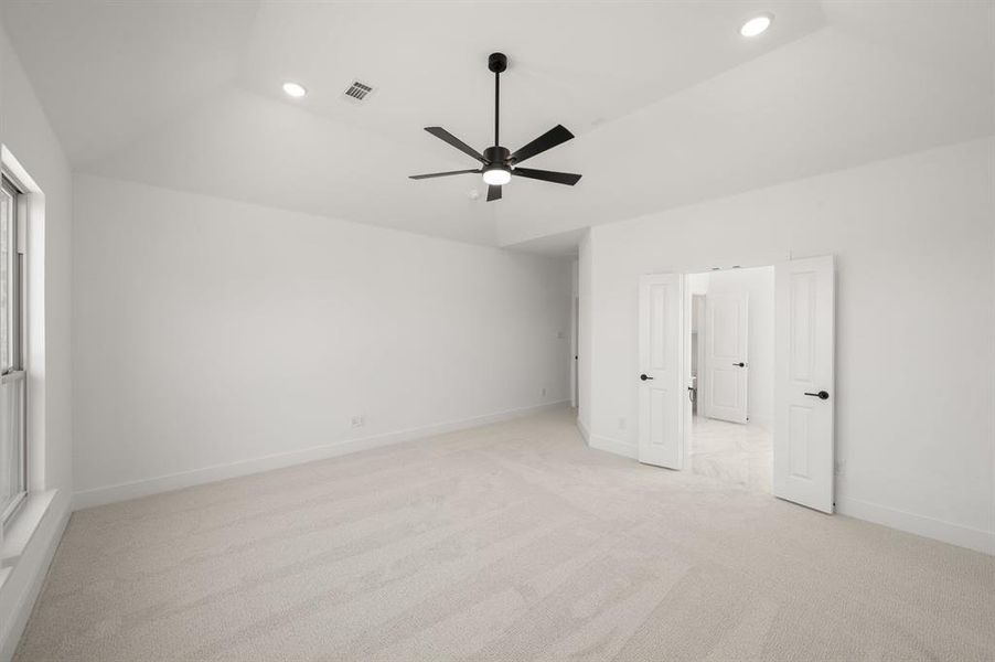 Spacious, unfurnished interior of a new home in Shady Valley Estates, Midlothian (Image 28).